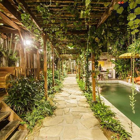 Bening Hut And Spa Семиньяк Экстерьер фото