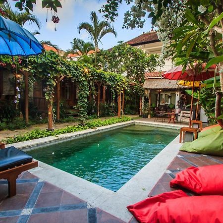 Bening Hut And Spa Семиньяк Экстерьер фото
