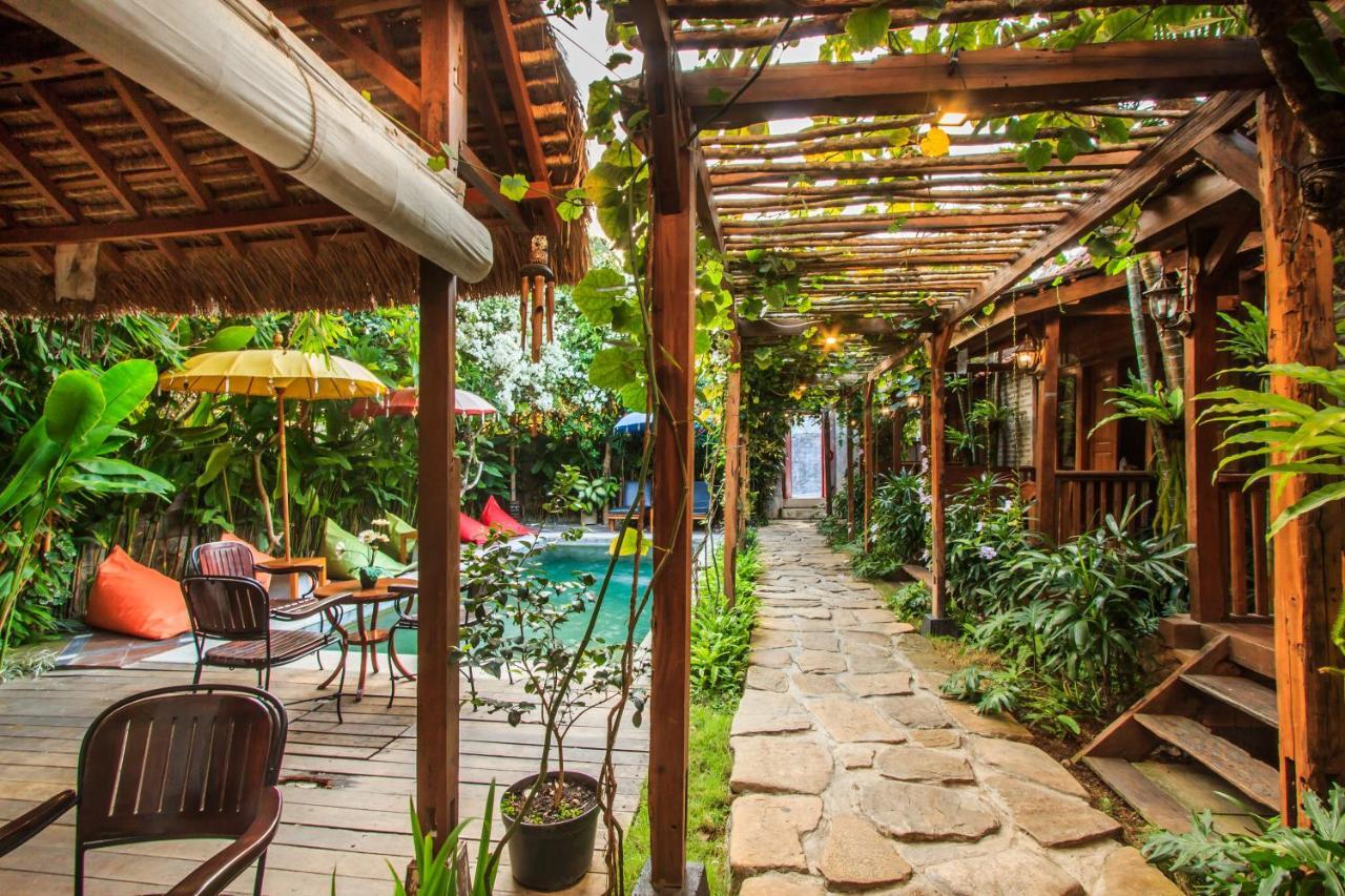 Bening Hut And Spa Семиньяк Экстерьер фото