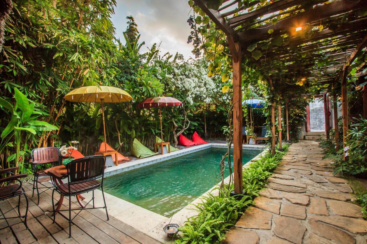 Bening Hut And Spa Семиньяк Экстерьер фото